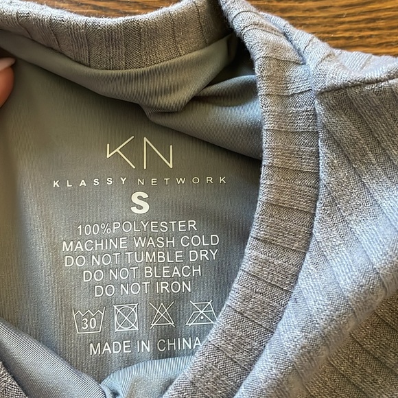 Women’s size small klassy network built in brami top - Picture 2 of 2